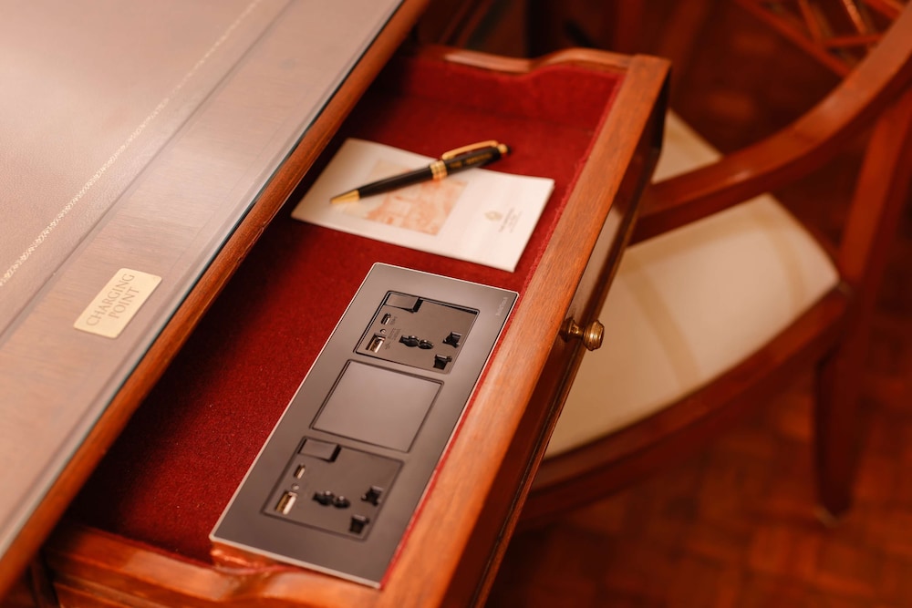 Suite (Heritage) - Photo 18