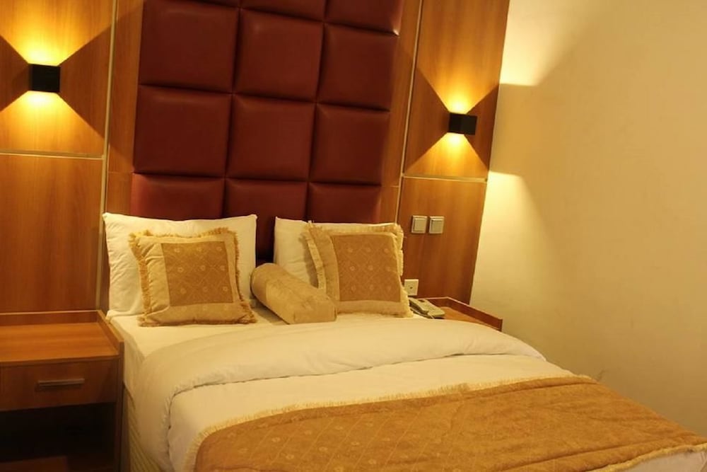 Standard Room photo 2