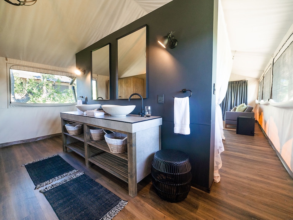 Luxury Tent - Photo 17