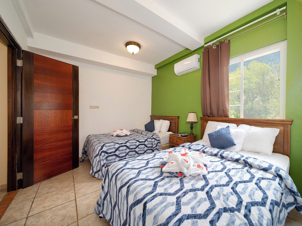 Double Room, 2 Double Beds photo 2