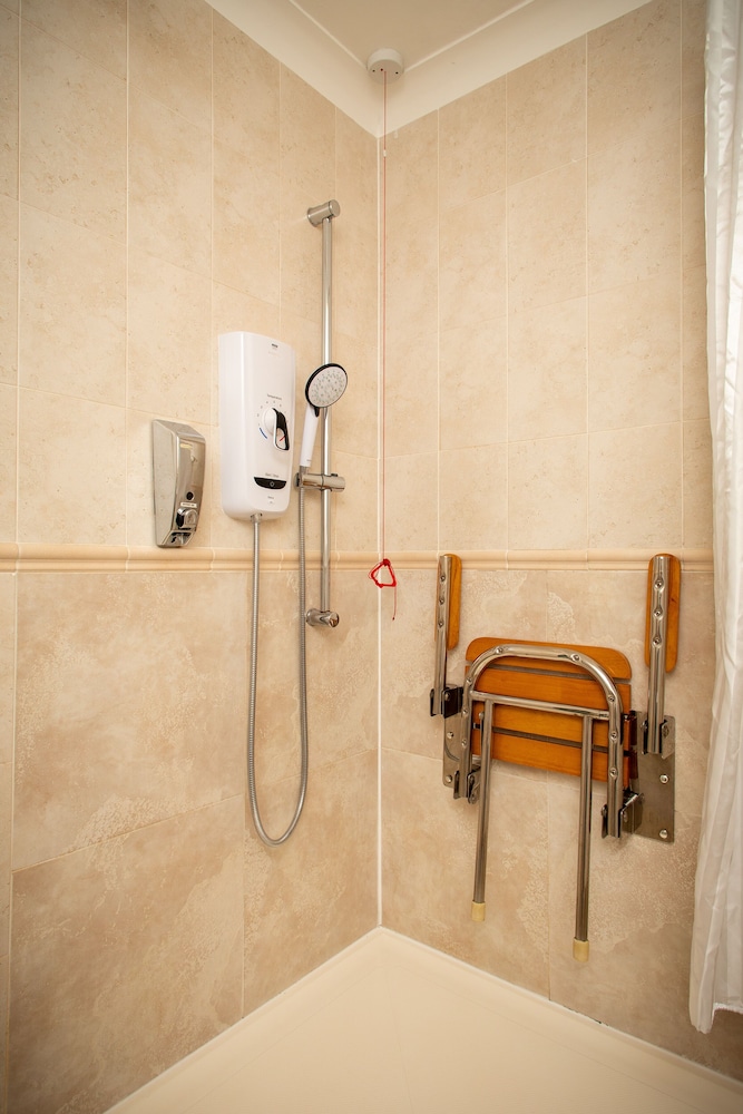 Superior Twin Room, Accessible photo 2