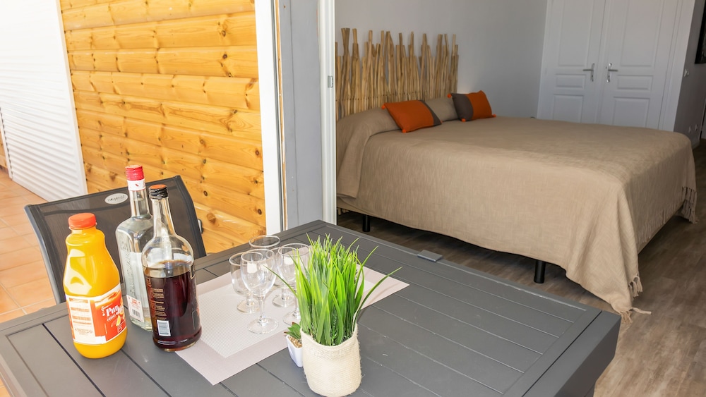Traditional Studio, 1 King Bed, Sea View