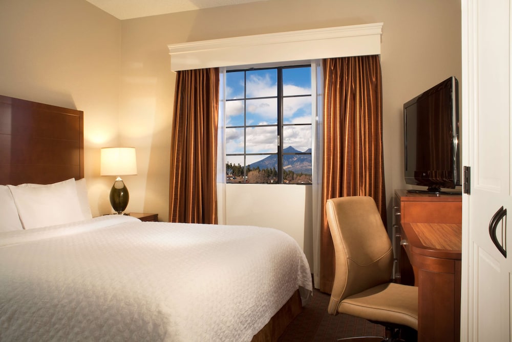 Suite, 1 King Bed, Accessible, Bathtub (Mobility & Hearing) - Photo 2