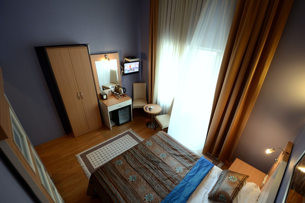 Basic Single Room photo 2