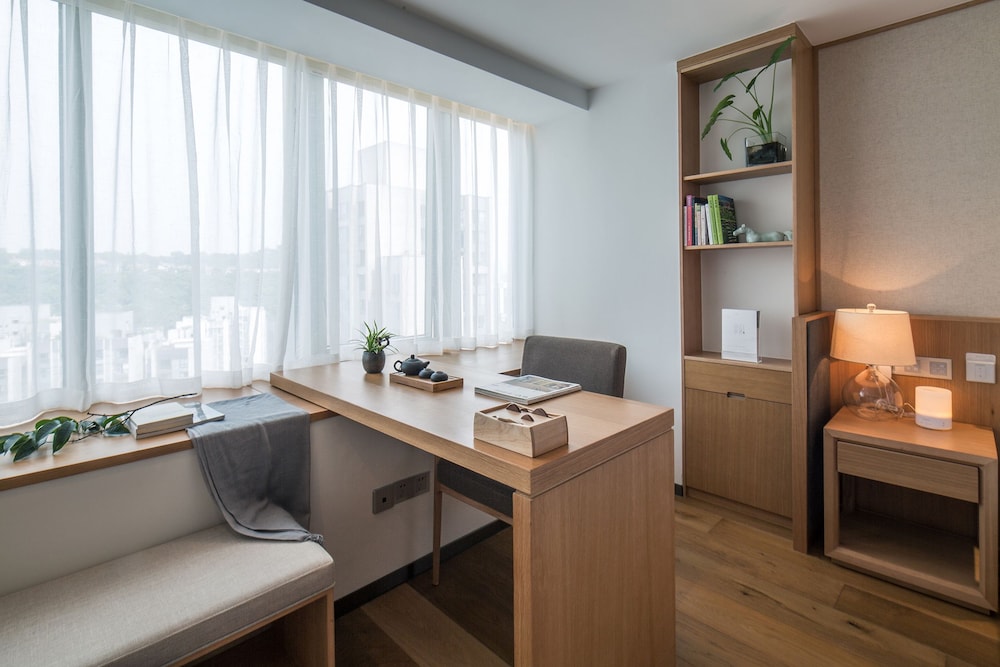 Standard King-Size Room photo 1