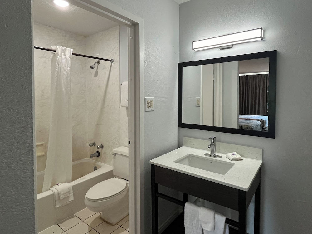 Standard Room, 2 Double Beds, Non Smoking, Kitchenette - Photo 10