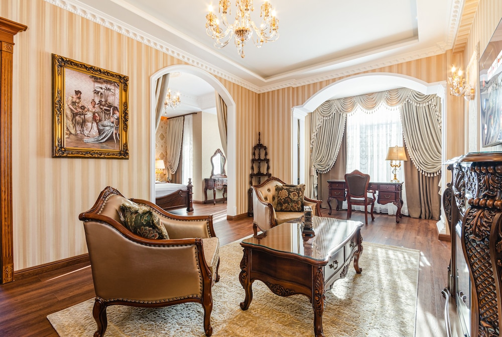Executive Suite, 1 Bedroom, Balcony photo 2