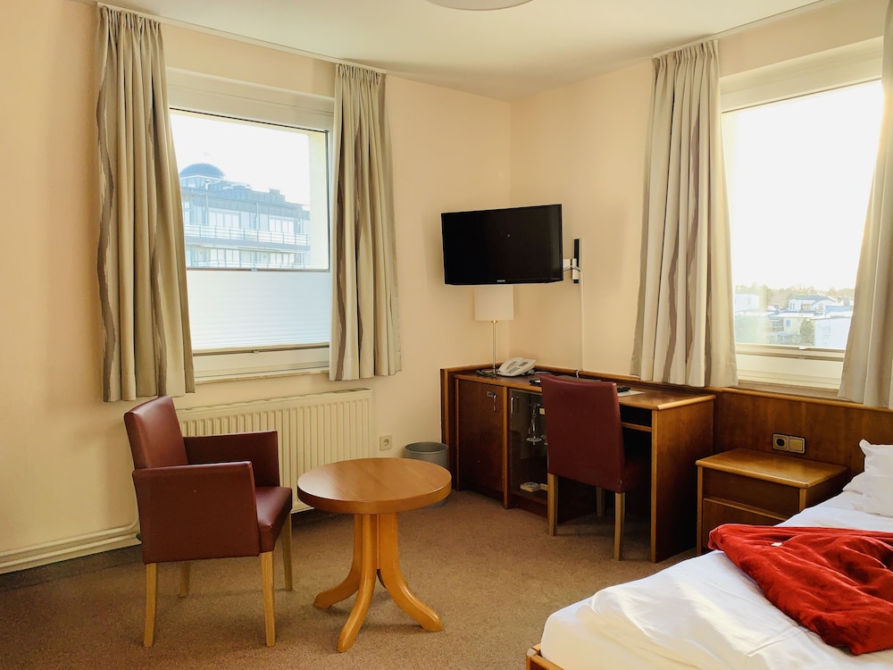 Single Room, Partial Sea View photo 1