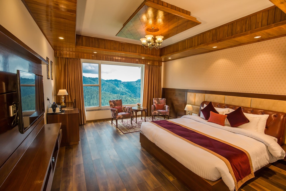Superior Double Room, 1 King Bed, Non Smoking, Valley View photo 2
