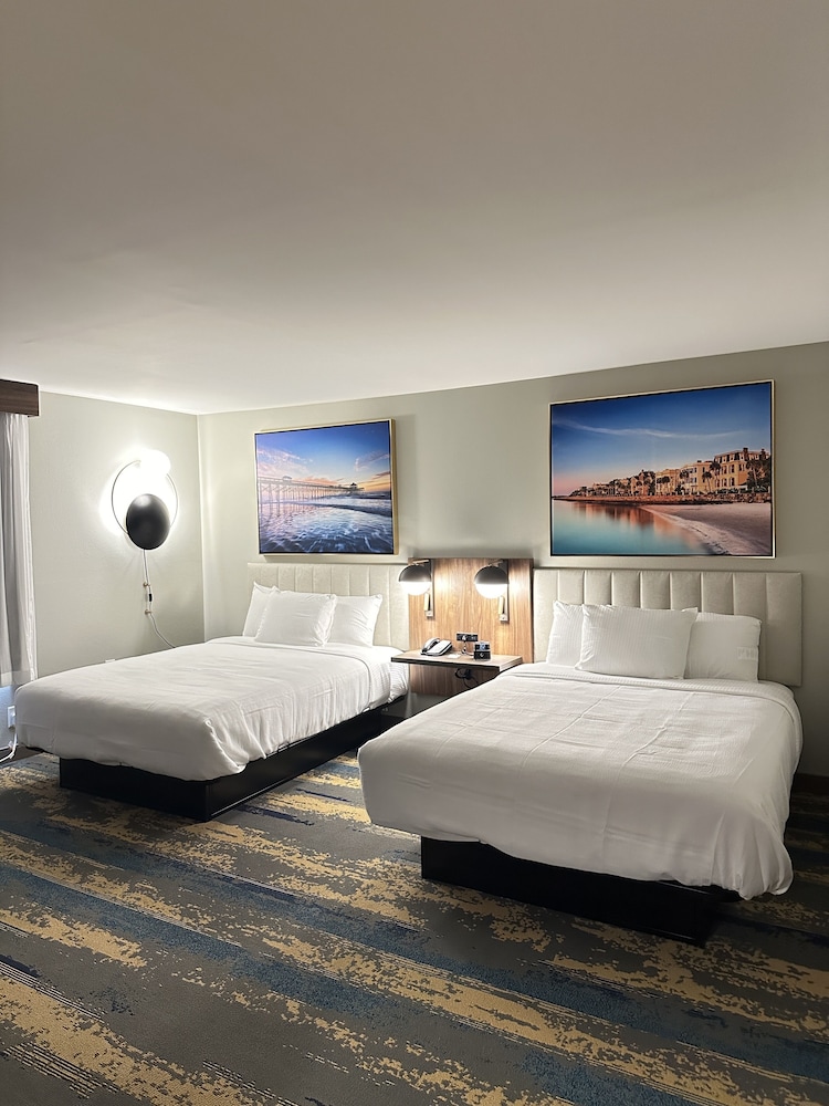 Room, 2 Queen Beds, Accessible, Non Smoking - Photo 2