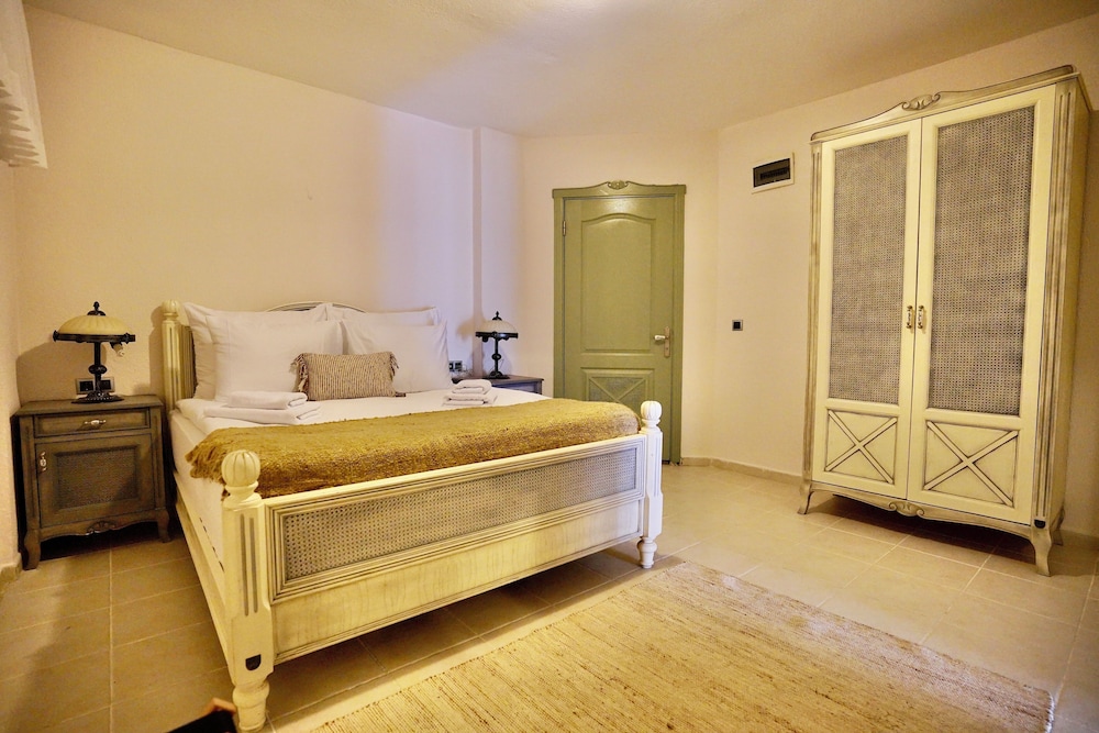 Family Suite, Garden Area