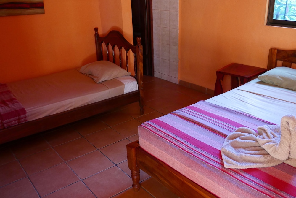 Deluxe Triple Room, Private Bathroom photo 1