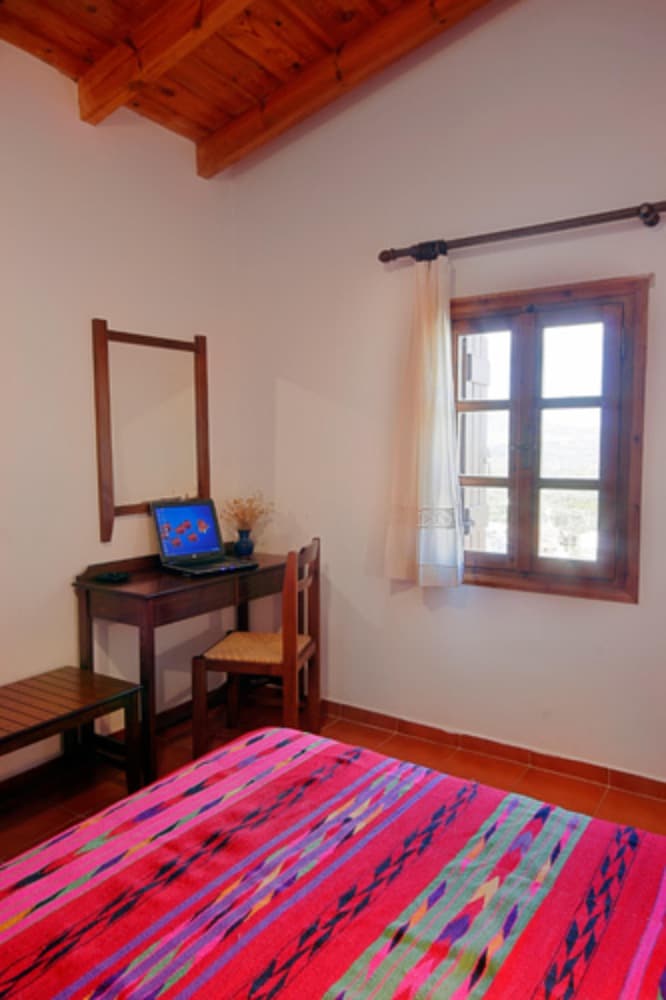 House, 2 Bedrooms photo 1