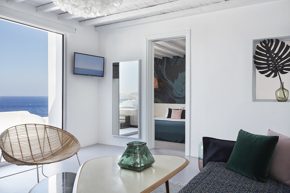 Superior Sea view Suite with Outdoor Hot Tub