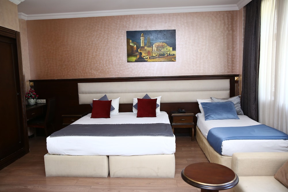 Comfort Triple Room