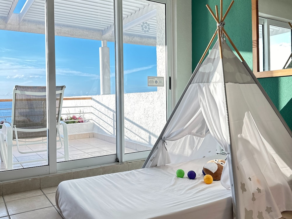 Deluxe Room, Balcony, Ocean View - Photo 1