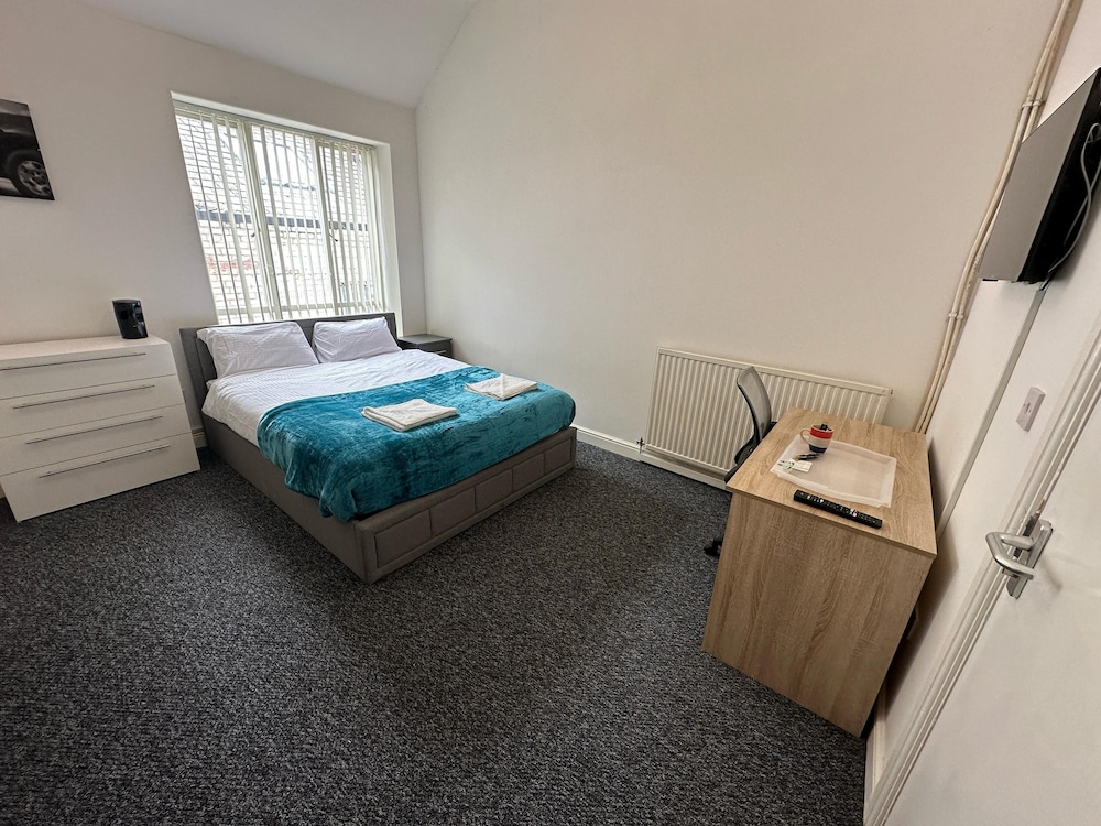 Standard Double Room, 1 Double Bed, Non Smoking, Shared Bathroom