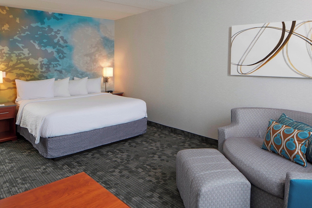 Room, 1 King Bed - Photo 4