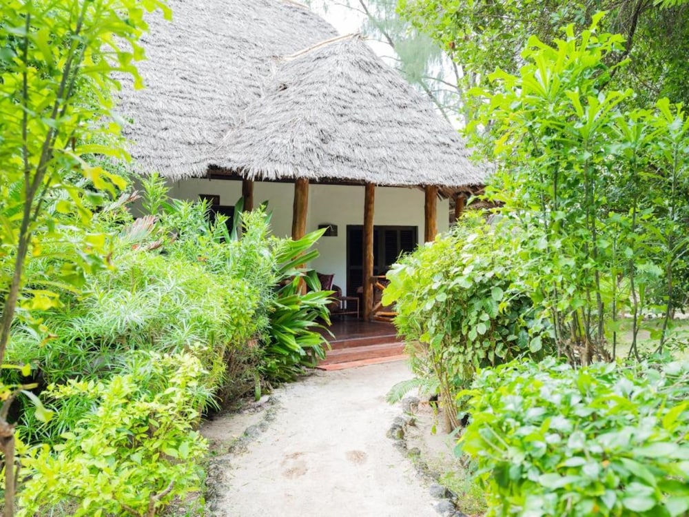 Standard Bungalow photo 1