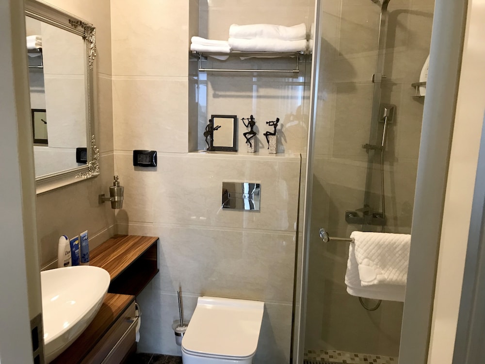 Executive Double or Twin Room, 1 Bedroom, Pool View photo 3
