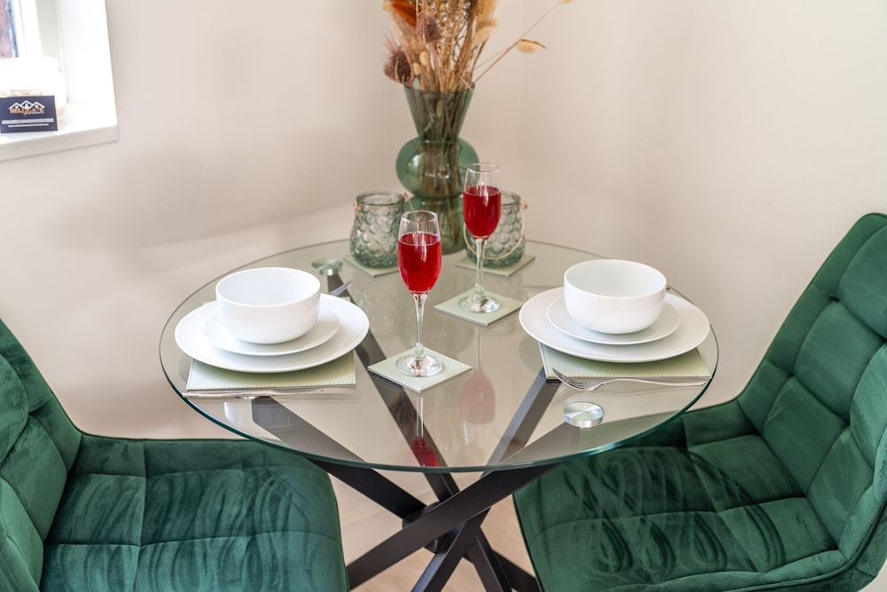 Luxury 1 Bedroom Serviced Apartment in the Heart of Stevenage, 사진 38