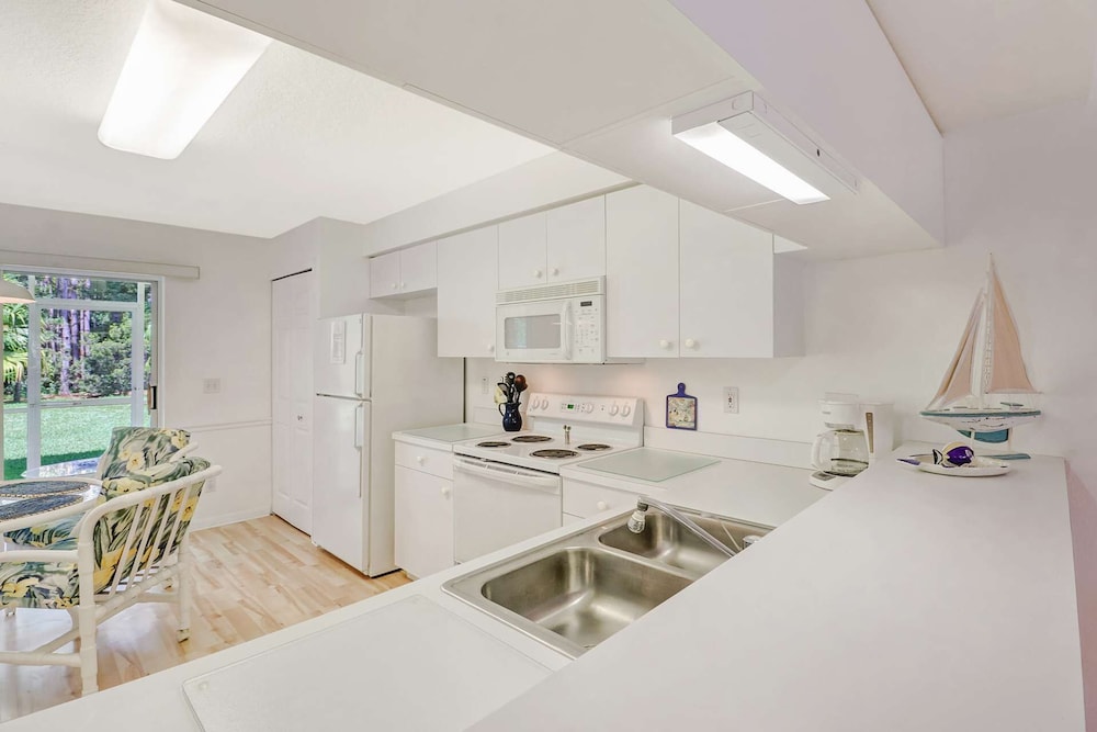 Condo (Bermuda Pointe 104) photo 2