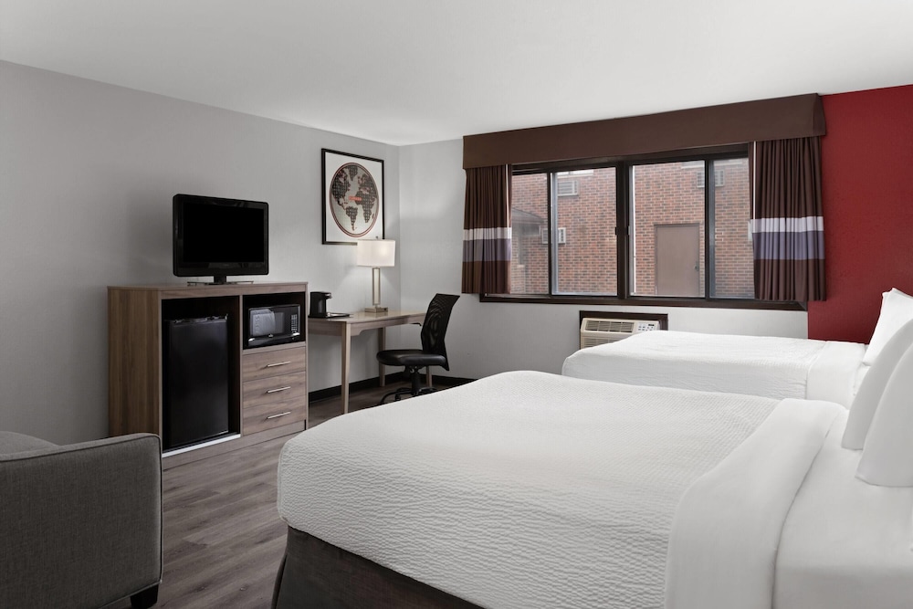 Room, 2 Queen Beds, Non Smoking
