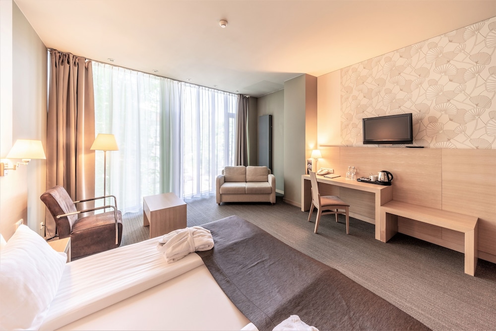 Superior Double or Twin Room, 1 Double Bed - Photo 5