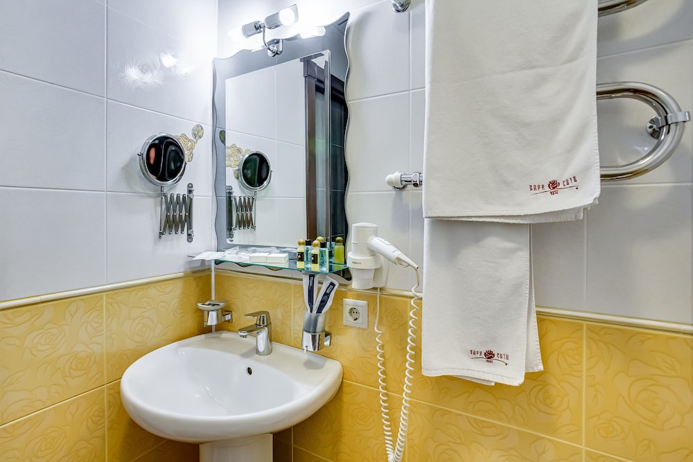 Honeymoon Suite photo 3