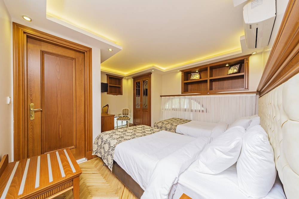 Economy Twin Room photo 1