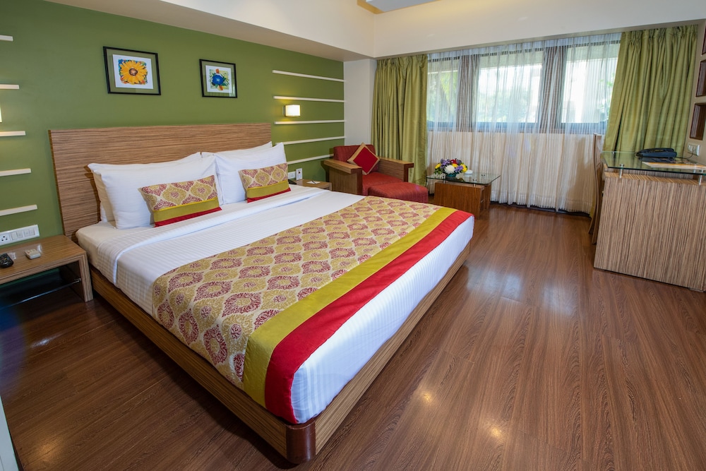 Executive Room - Photo 1