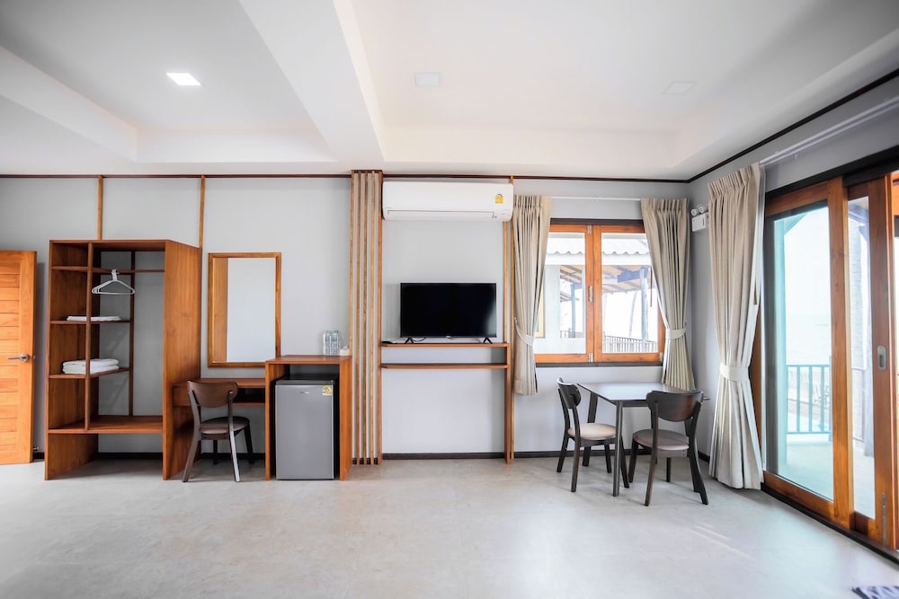 Signature Double Room, Beach View photo 2