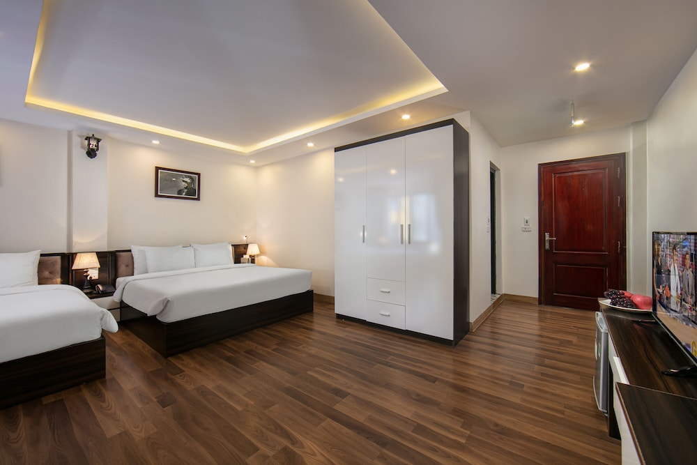 Family Quadruple Room, City View photo 3