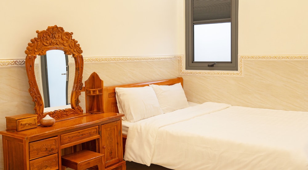 Deluxe Quadruple Room, City View