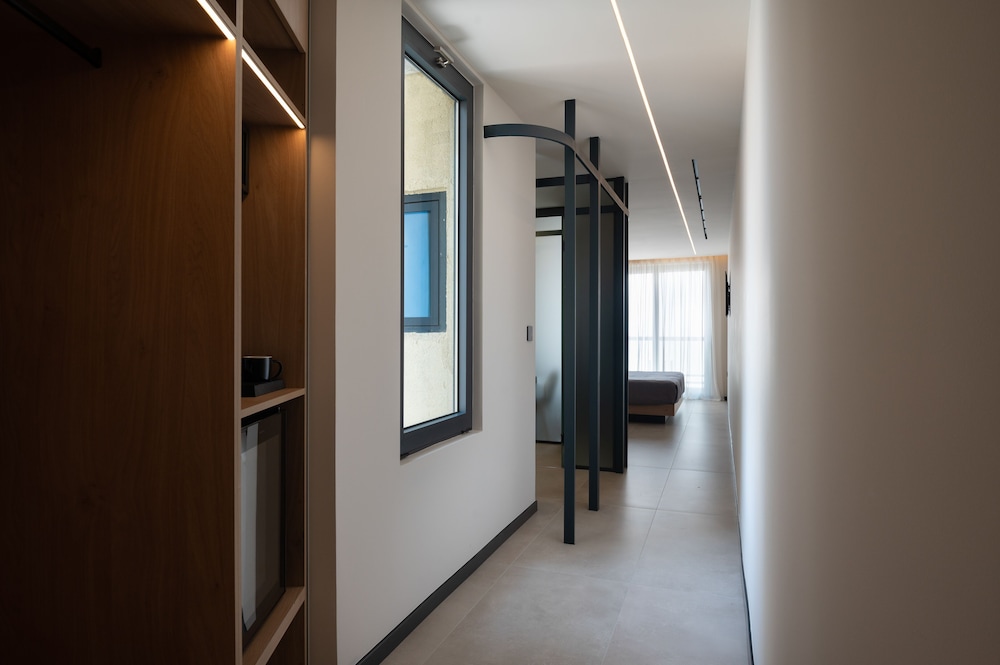 Junior Studio Suite