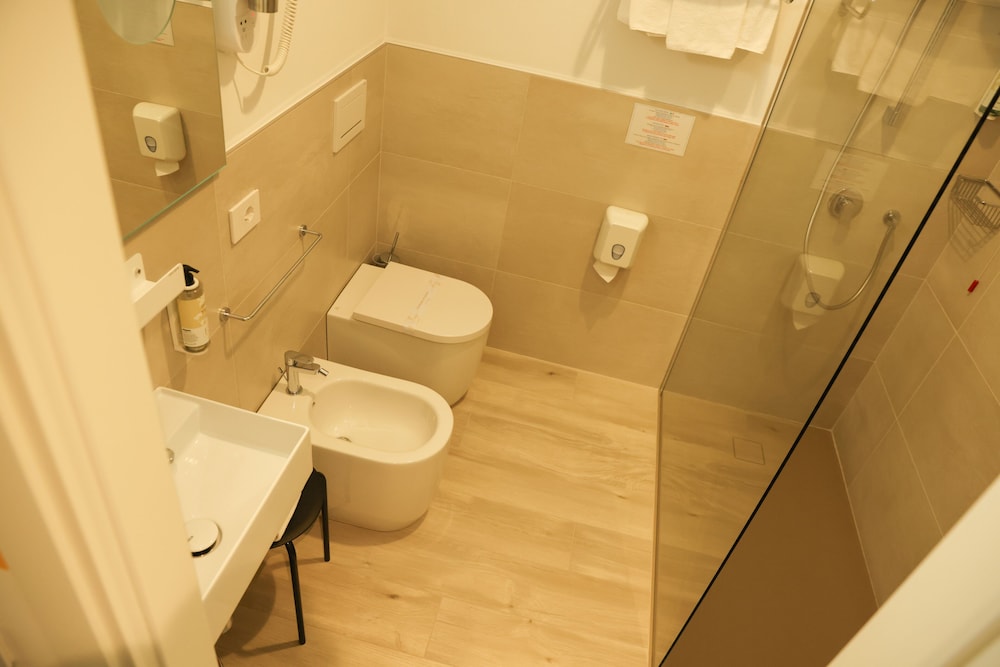 Superior Room - Photo 7