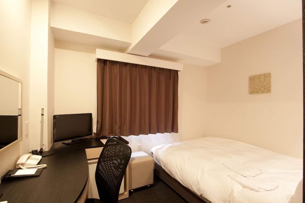 Semi-Double Room, Non Smoking (120cm bed, 2 guests only) - Photo 3