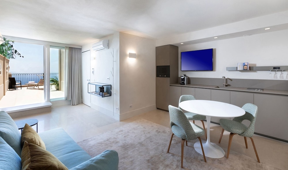 Panoramic Suite, Annex Building (Rock Infinity, 50 meters away) photo 2