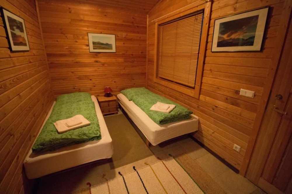 Economy Double or Twin Room, Shared Bathroom photo 3