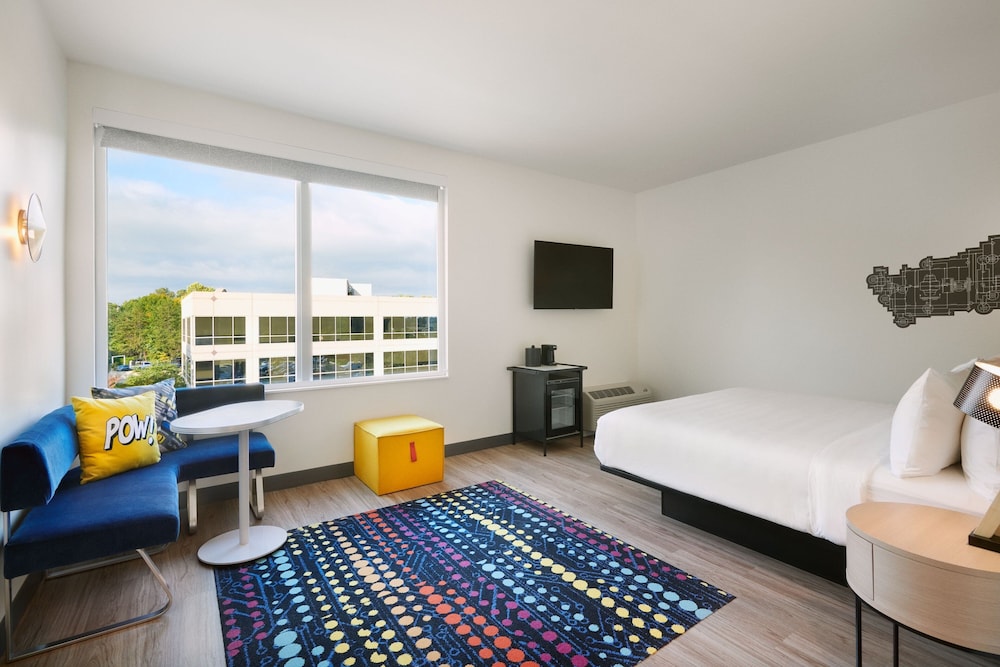 aloft, Room, 1 King Bed - Photo 2