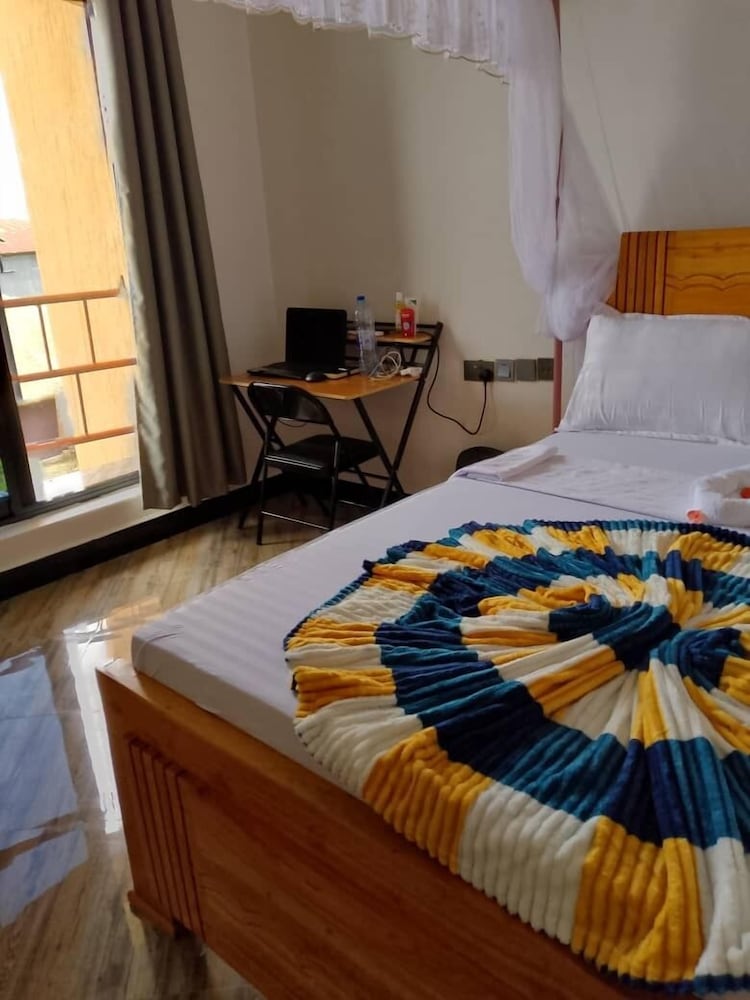Luxury Double or Twin Room, Pool View