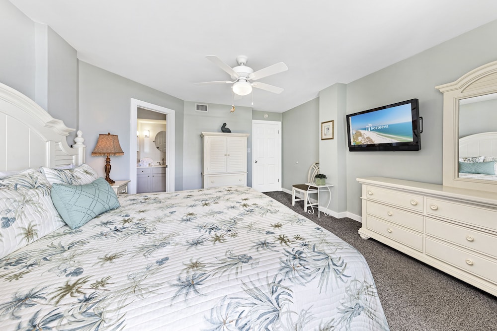 Compass Point 310 photo 2