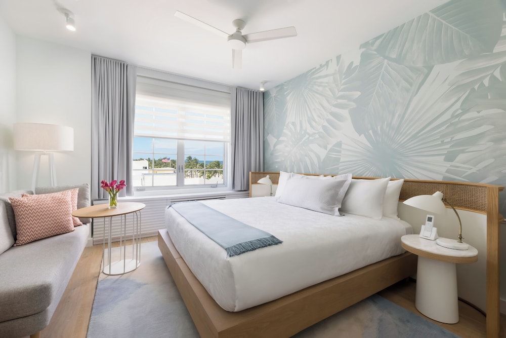 Basic Room, 1 King Bed, Pool View - Photo 2