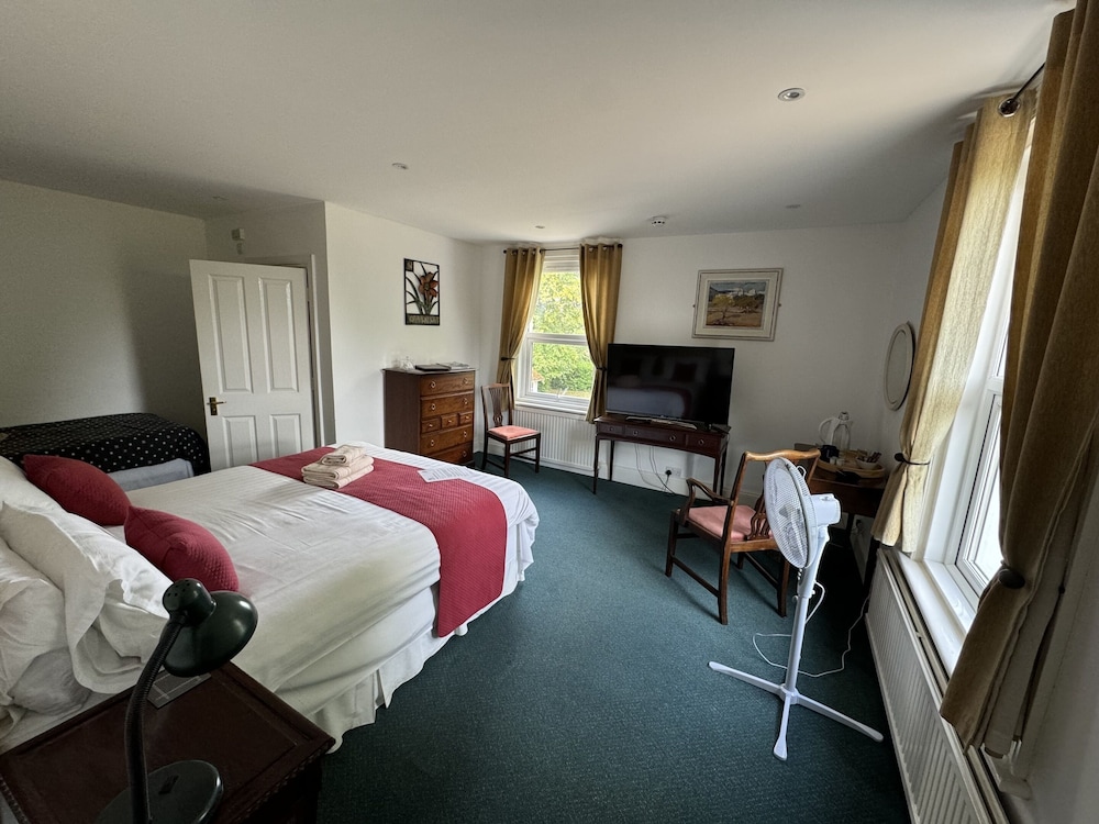 Double or Twin Room, Ensuite, Garden View, photo 6
