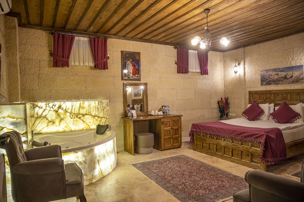 Exclusive Room without Window (Jacuzzi) - Photo 5