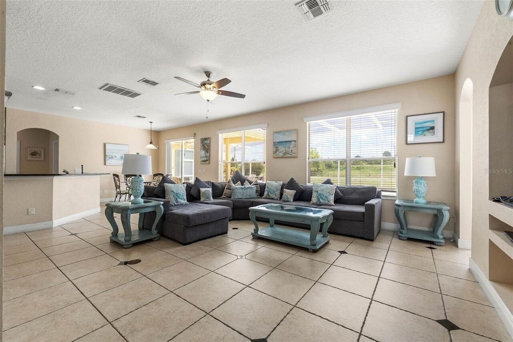 Large Villa - Close to Disney With Extended Patio and Golf Course Views, Bild 17