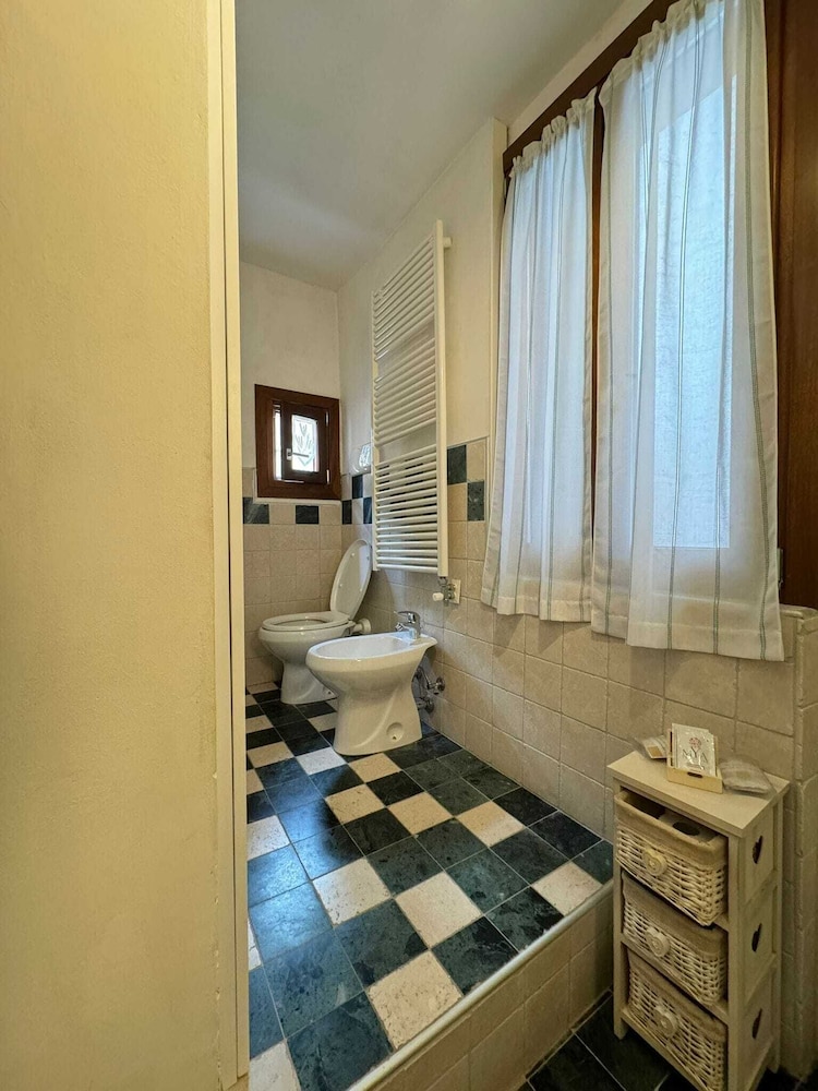 Deluxe Suite, Non Smoking, City View photo 2