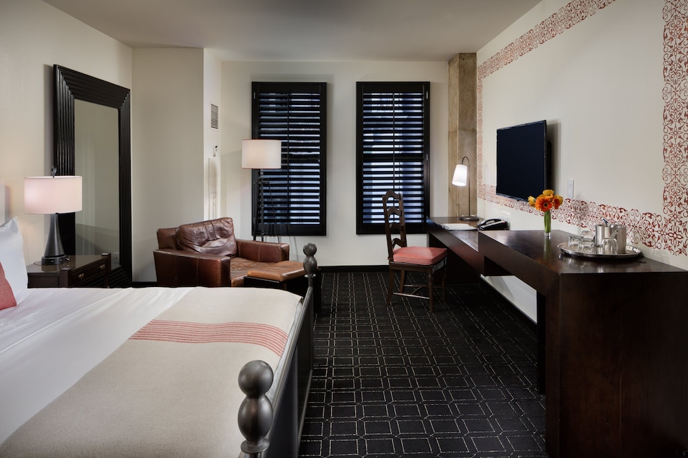 City Room, 1 King Bed, City View - Photo 2