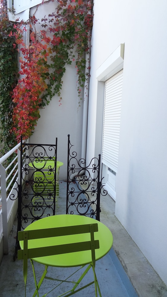 Comfort Double Room, Non Smoking, Courtyard View photo 3
