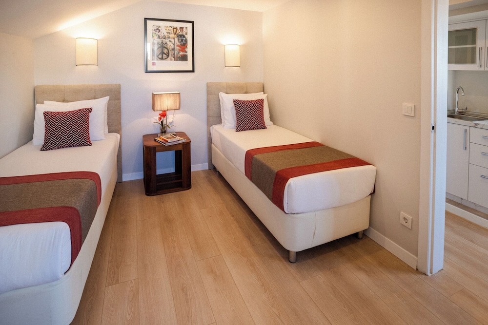 City Duplex, 2 Bedrooms, City View photo 3